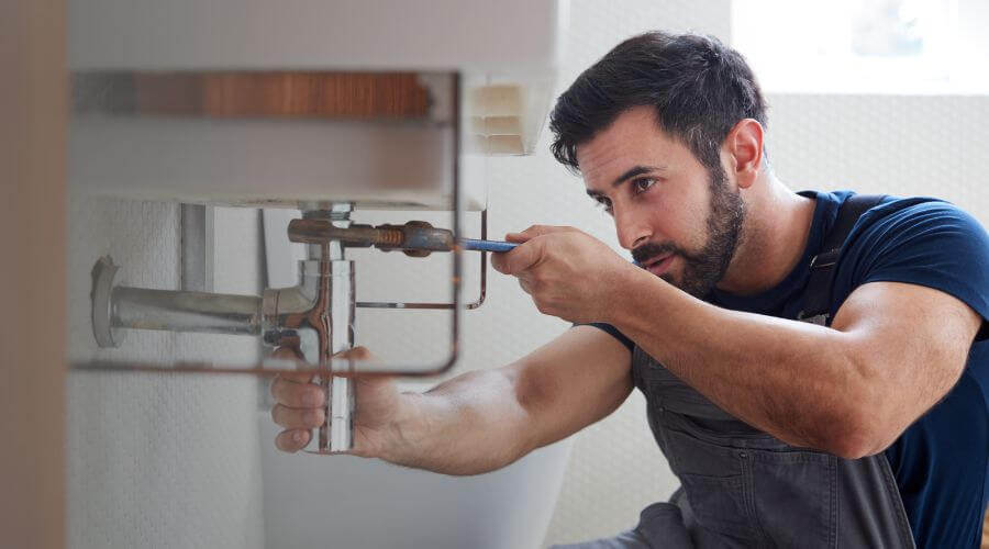 Sink faucet replacement in El Prado, NM